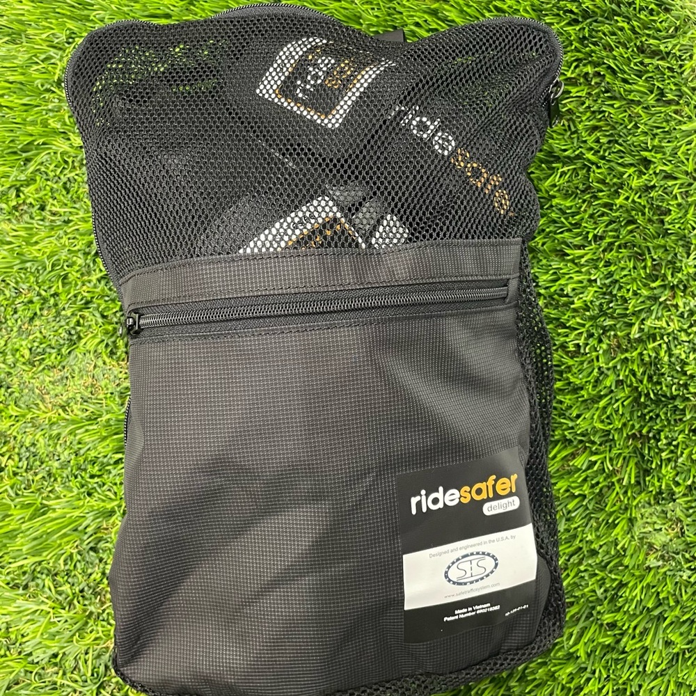 Ride Safer Delight Travel Vest Small 30-60 lbs JD14101BLG W/carry Bag